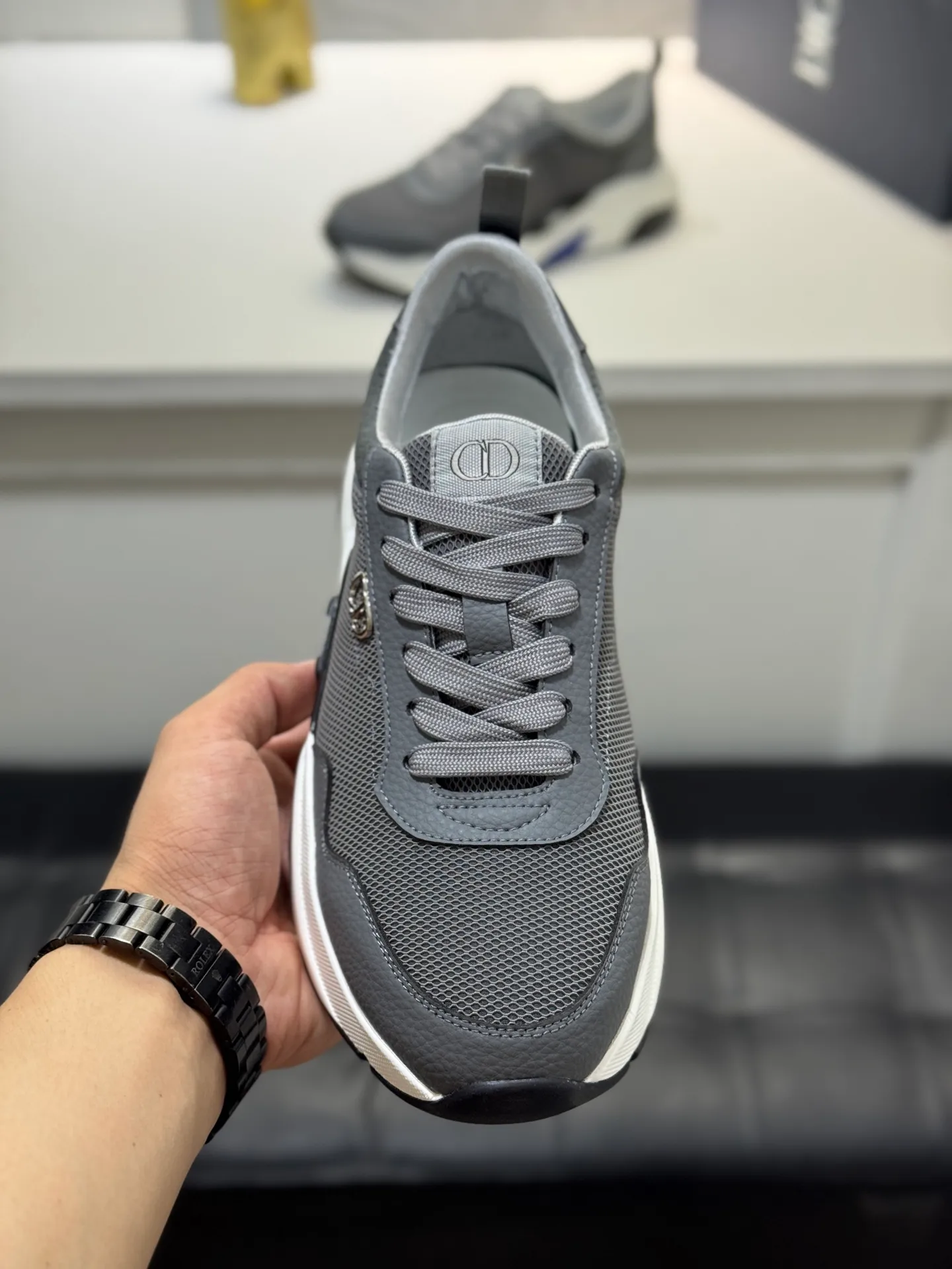 Men's shoes 💰440【New style】🪳🪳(Dior) popular model【New style】⚠⚠️Top purchasing agent🔍🔍Men's HK counters are on sale simultaneously. Sole: The original sole is specially provided by the original factory. The exclusive movable molded sole is super comfortable. The original factory follows the order. 🔍🔍The high-quality multi-color splicing design is exquisite and unique, and the cowhide stitching mesh lining💪Details determine the quality. We only make shoes with care. You can enter and exit the counter at will. Welcome to compare🇮🇹Size: 38-44 (45 customized